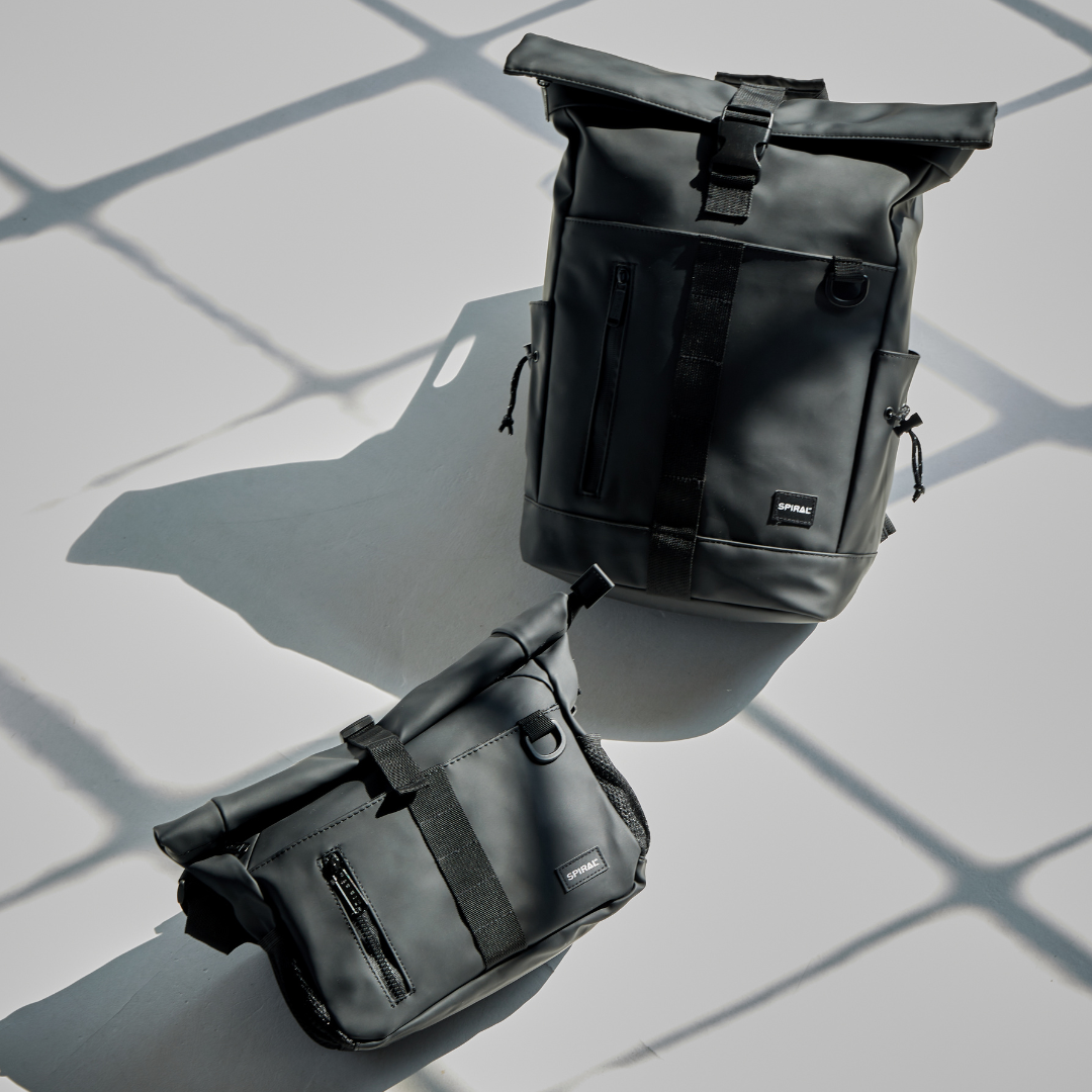 Black Transporter Deluxe Messenger Bag - PRE ORDER 03/12/25