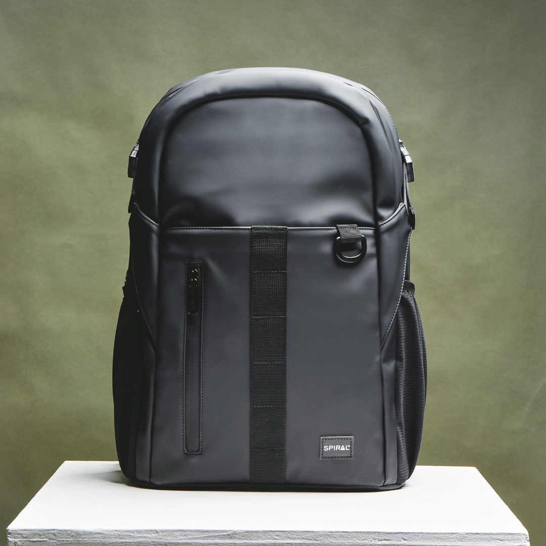 Black 25L Journey Backpack