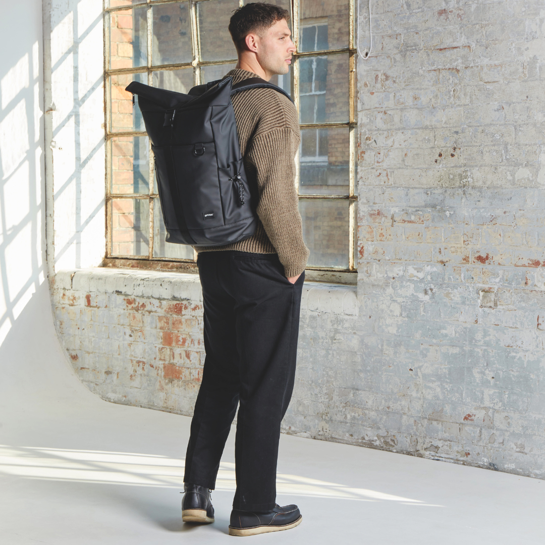 Black 30L Transporter Deluxe Backpack