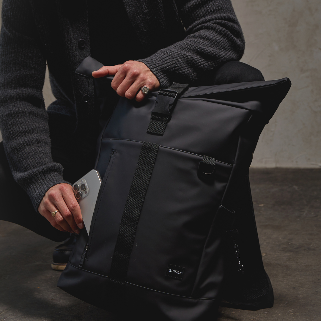 Black 30L Transporter Deluxe Backpack