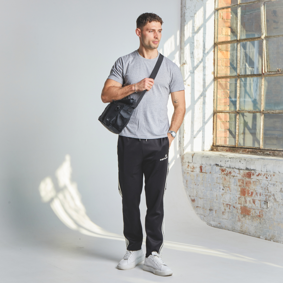 Black Transporter Deluxe Messenger Bag - PRE ORDER 03/12/25