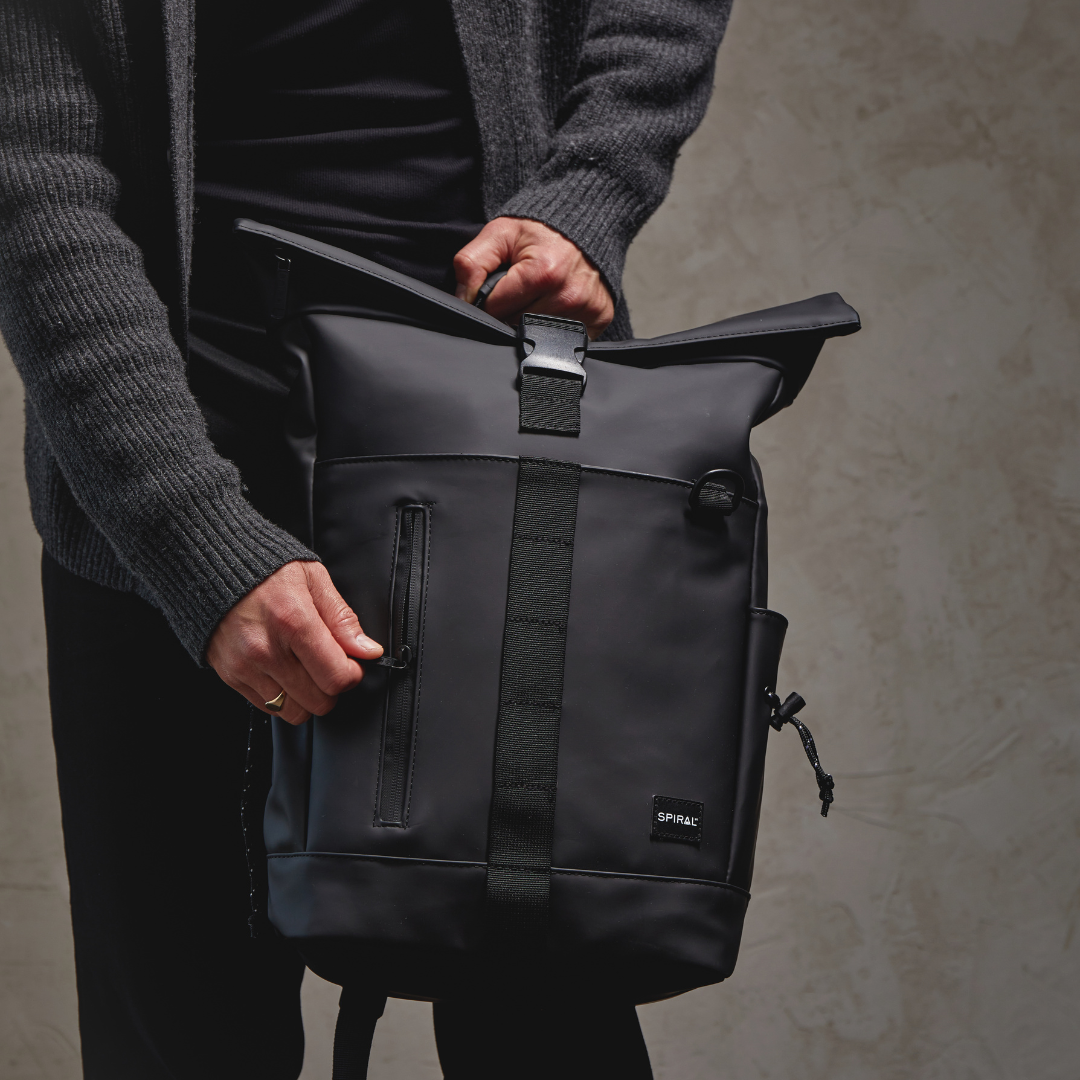 Black 20L Transporter Deluxe Backpack