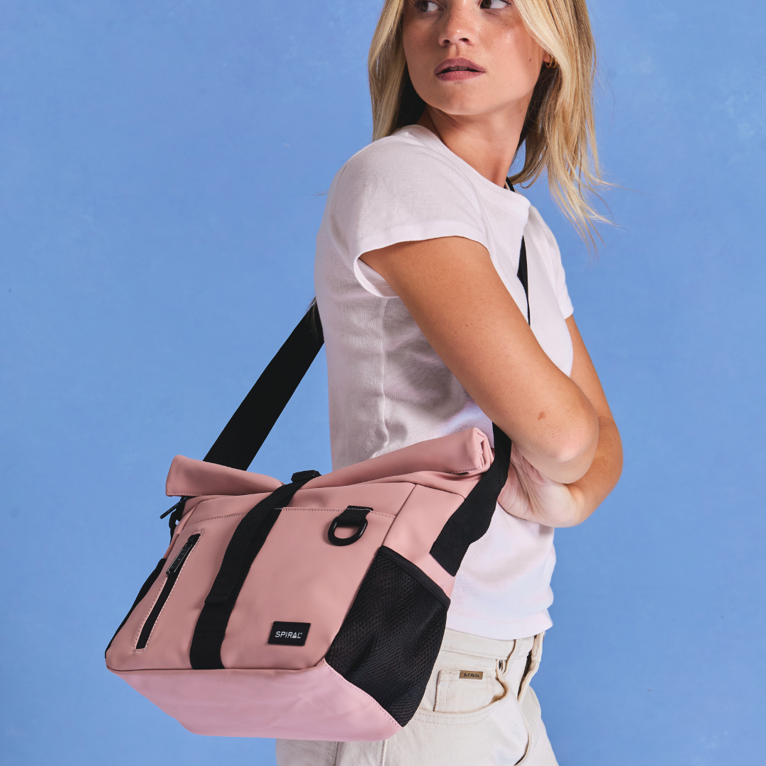 Stone Traveller Deluxe Messenger Bag