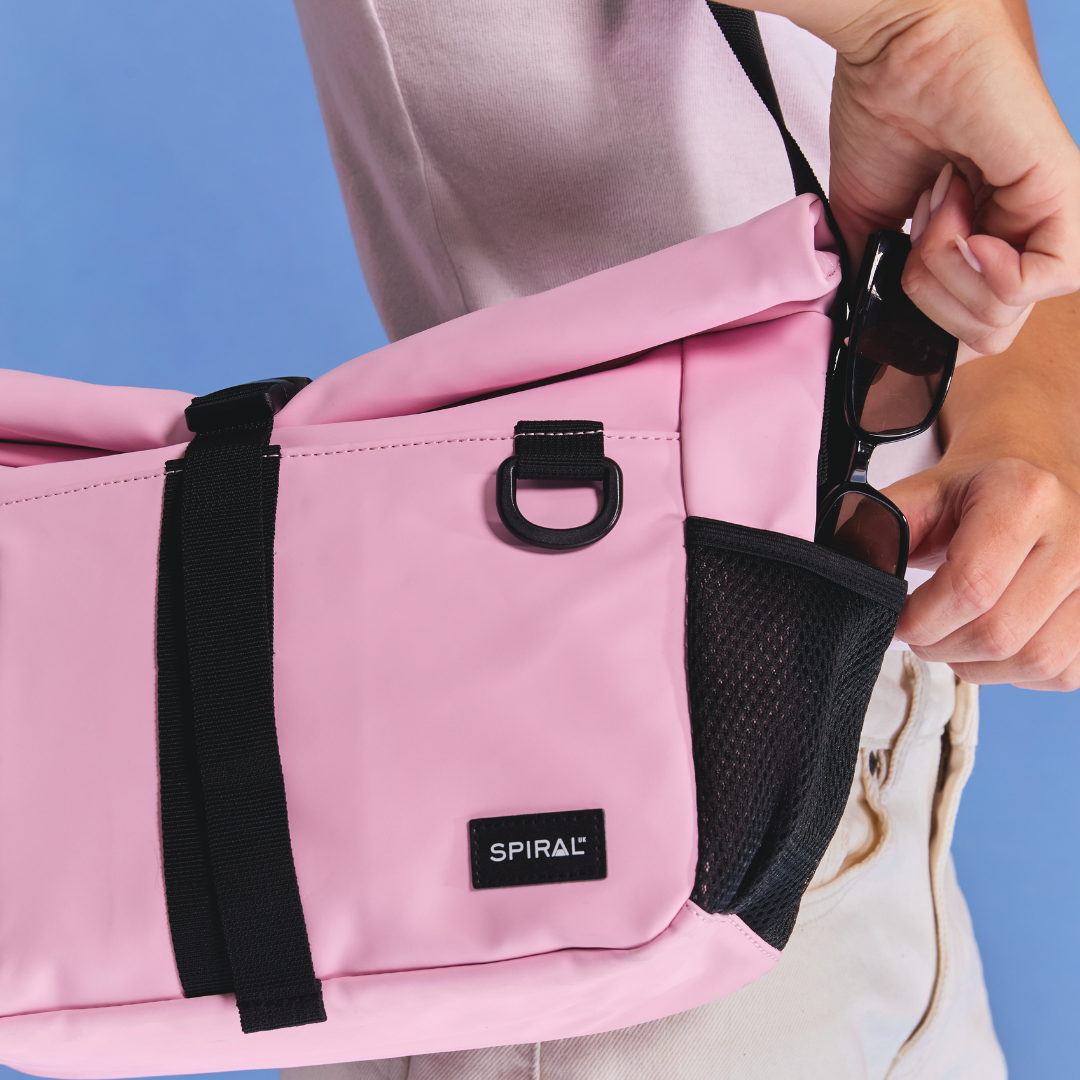 Pink Traveller Deluxe Messenger Bag