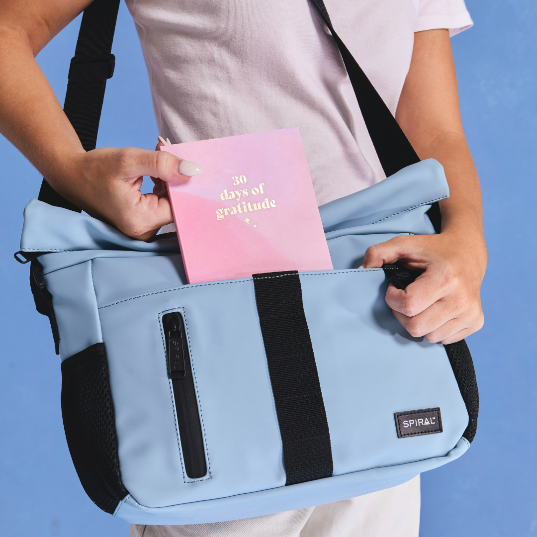 Mist Blue Traveller Deluxe Messenger Bag