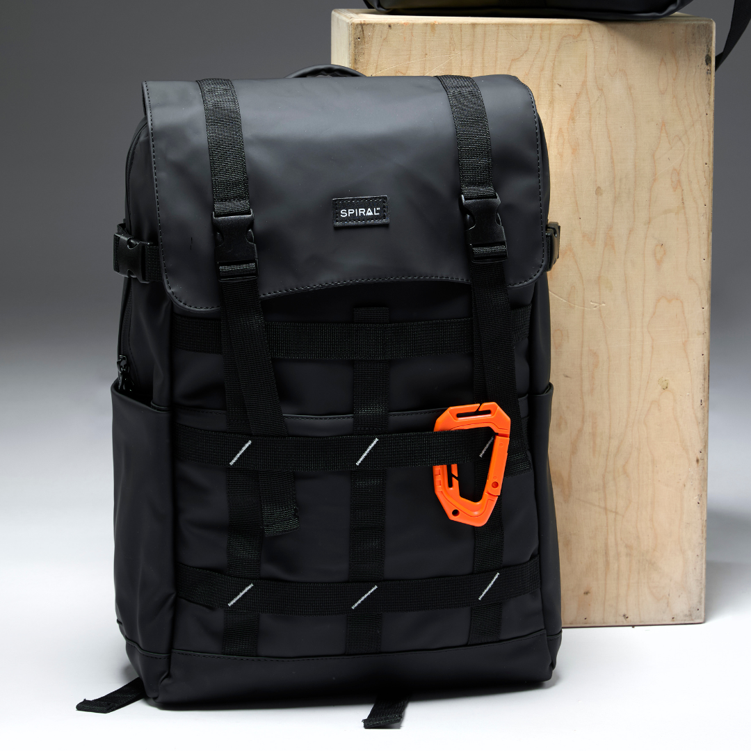 Black 27L Explorer Deluxe Backpack
