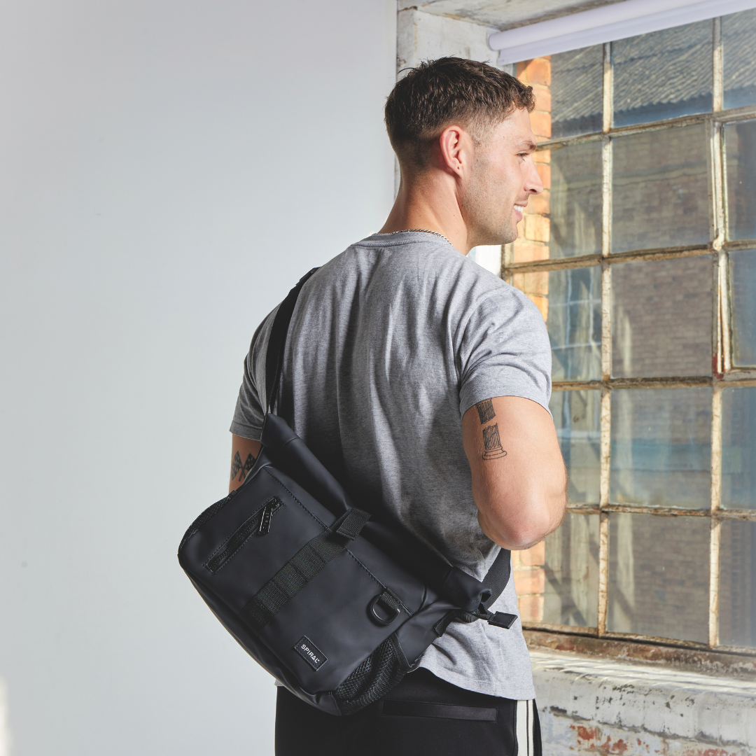 Black Transporter Deluxe Messenger Bag - PRE ORDER 03/12/25