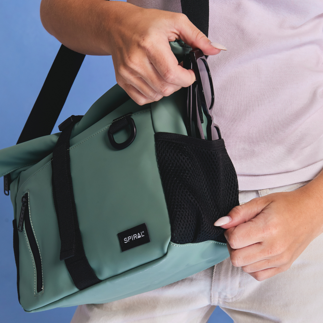Sage Traveller Deluxe Messenger Bag
