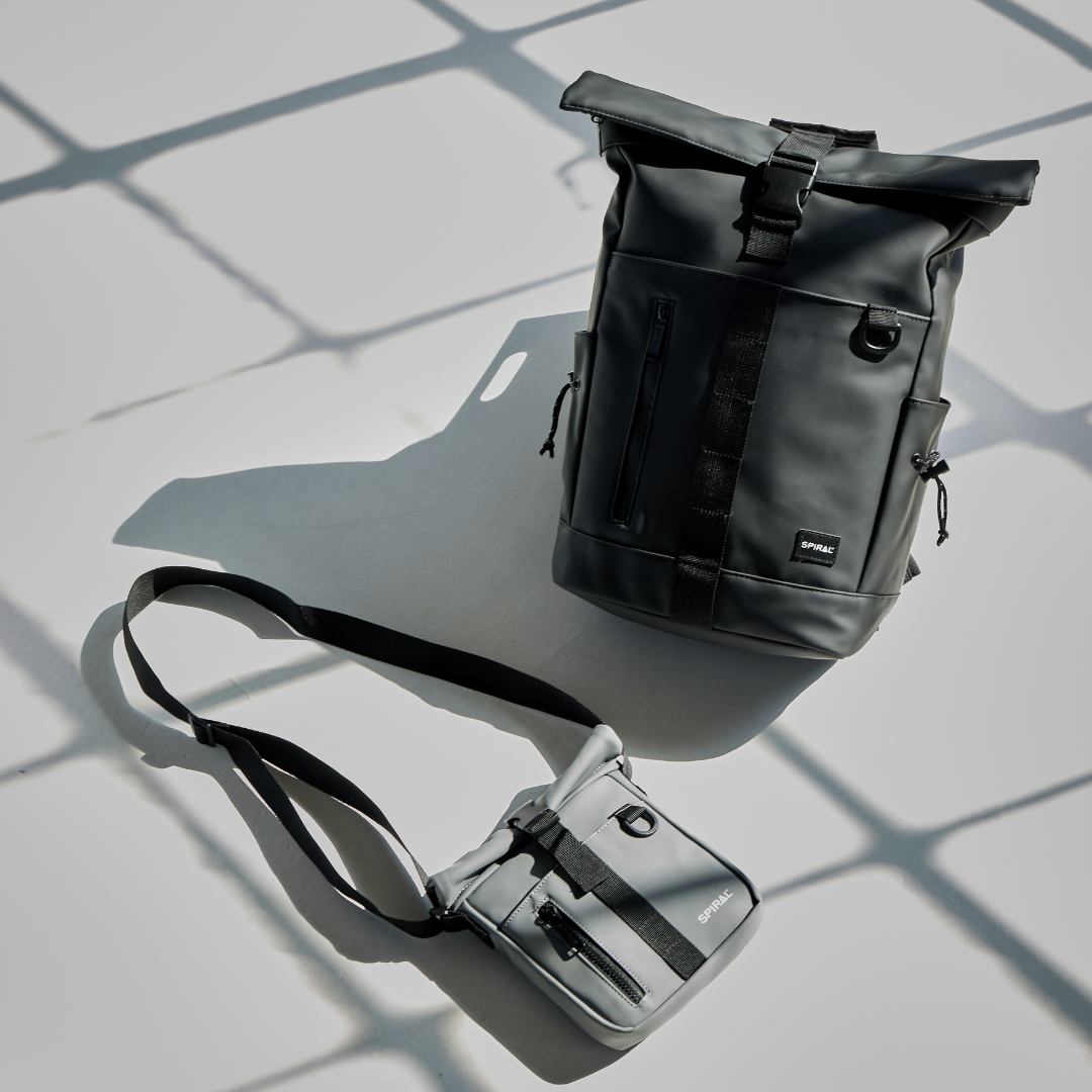 Dark Grey Transporter Deluxe Shoulder Bag