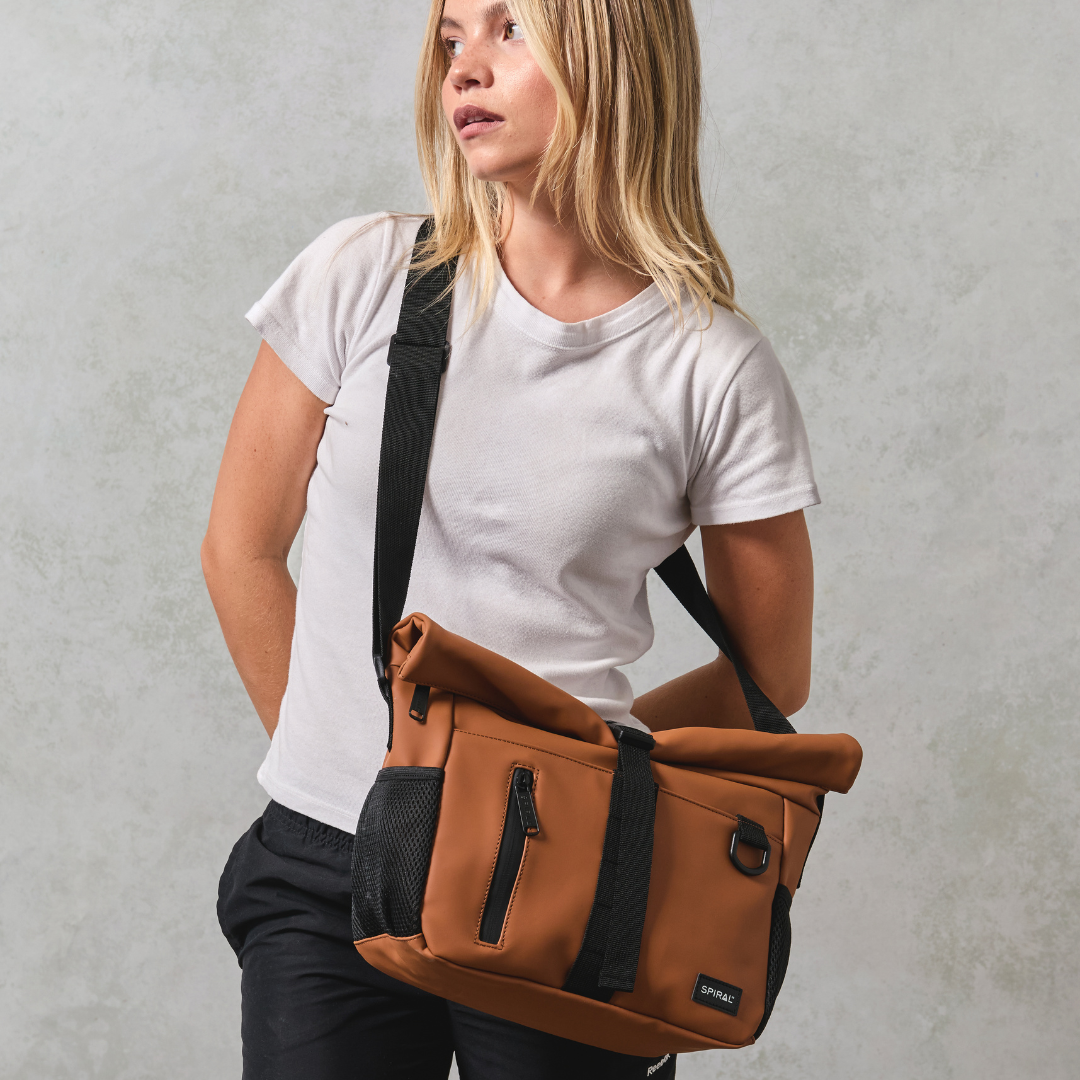 Caramel Traveller Deluxe Messenger Bag