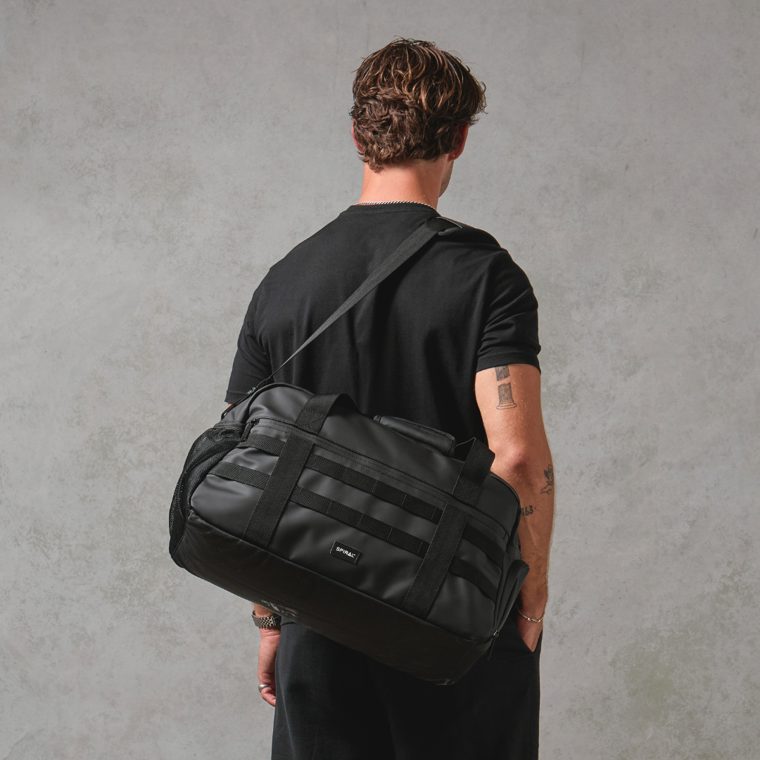 Black 28L Explorer Deluxe Duffel