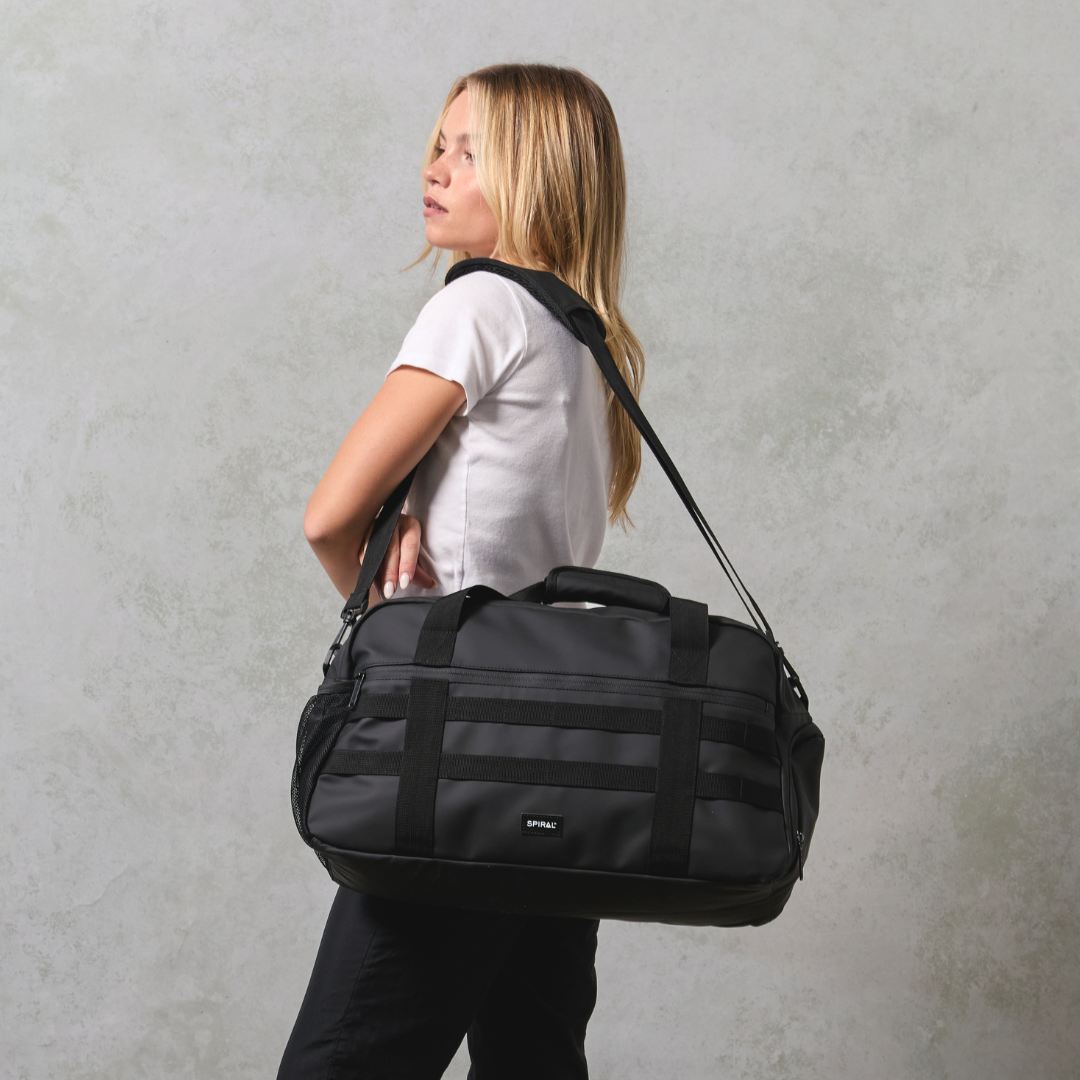 Black 28L Explorer Deluxe Duffel