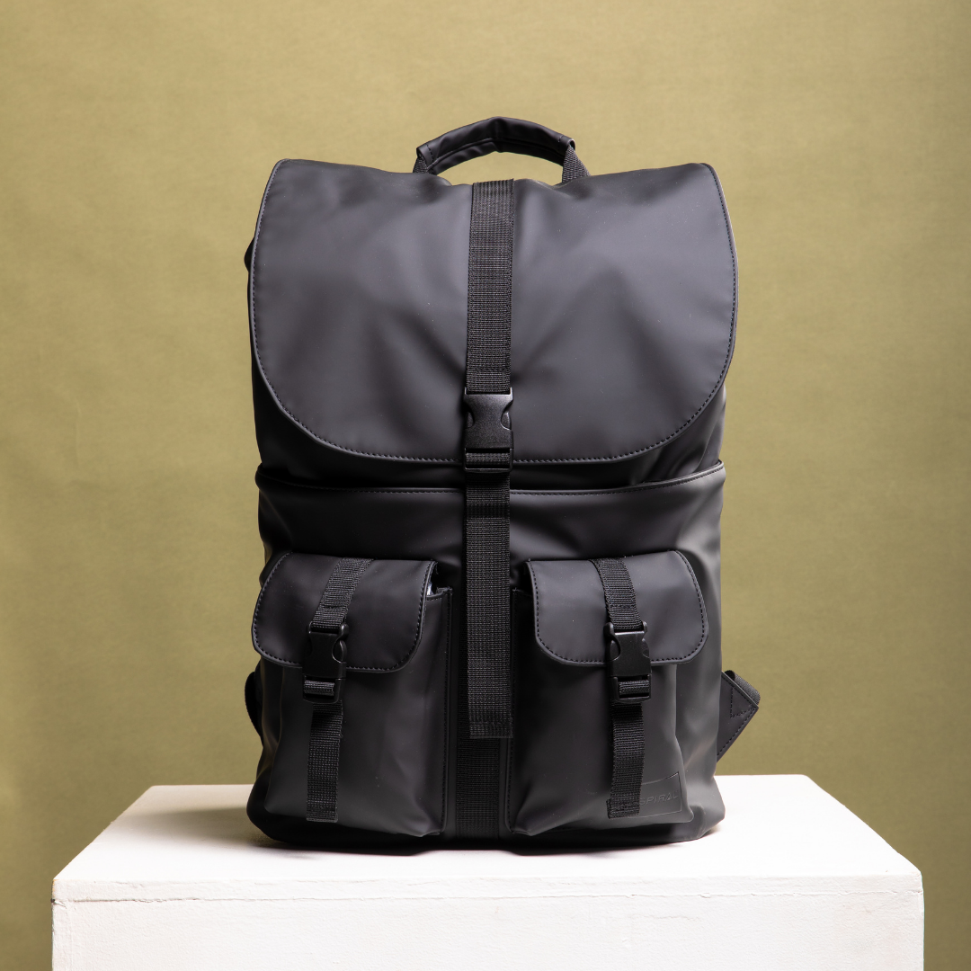 Black 18L Nomad Deluxe Backpack