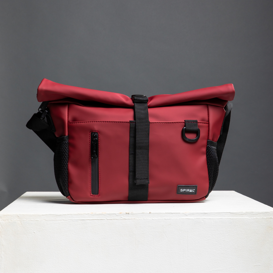 Deep Burgundy Traveller Deluxe Messenger Bag