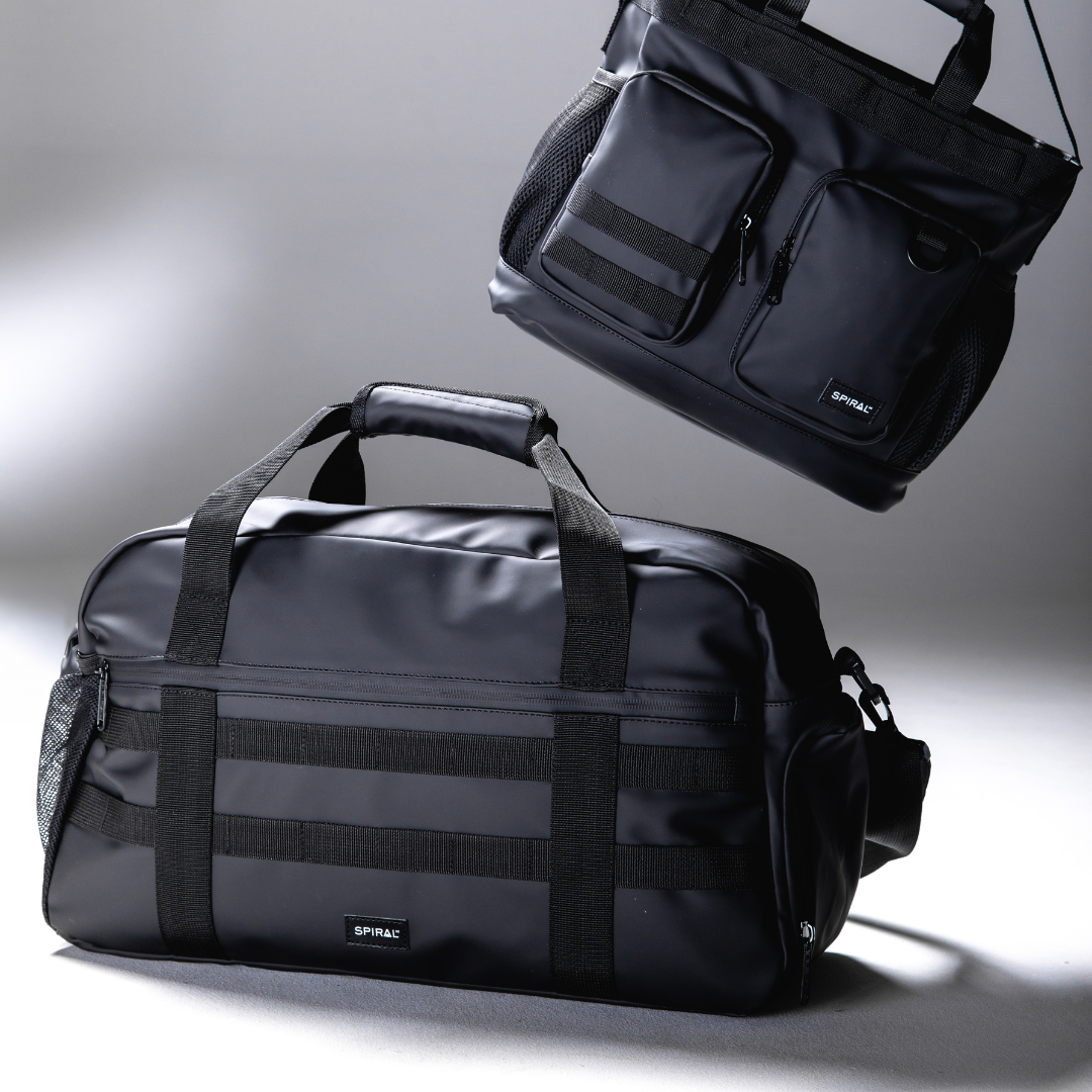 Black 28L Explorer Deluxe Duffel