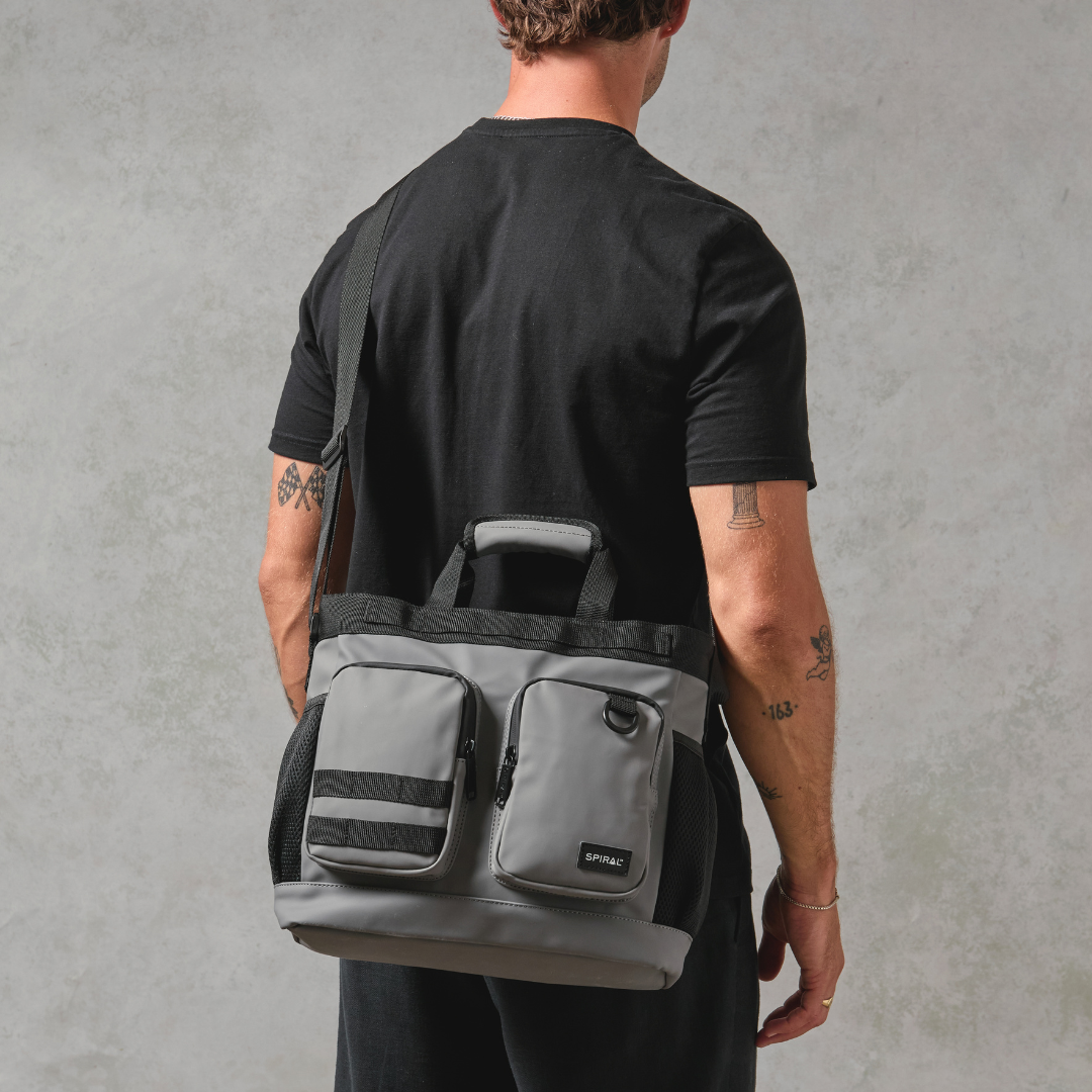 Dark Grey Horizon Deluxe Messenger Bag