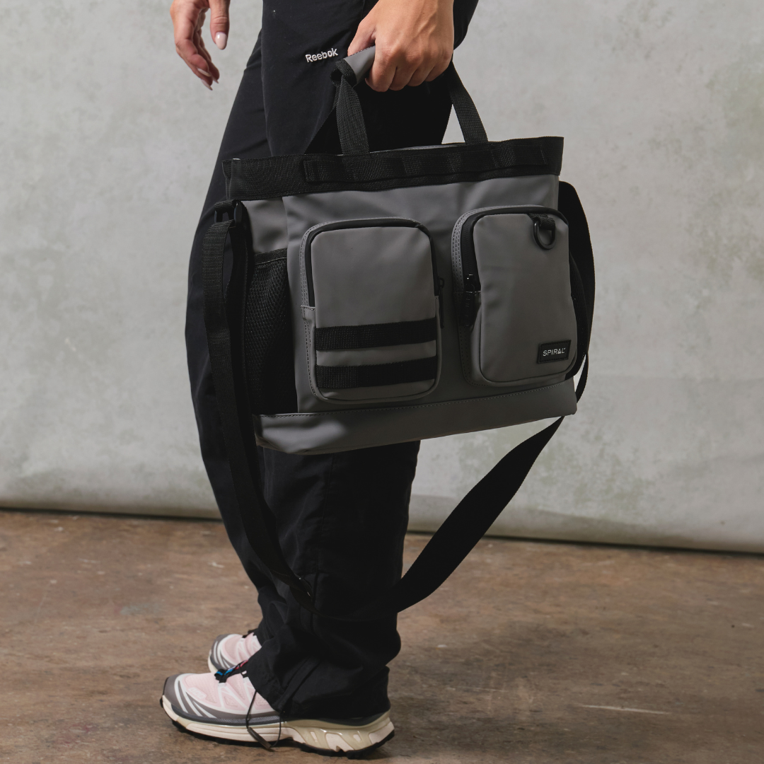 Dark Grey Horizon Deluxe Messenger Bag