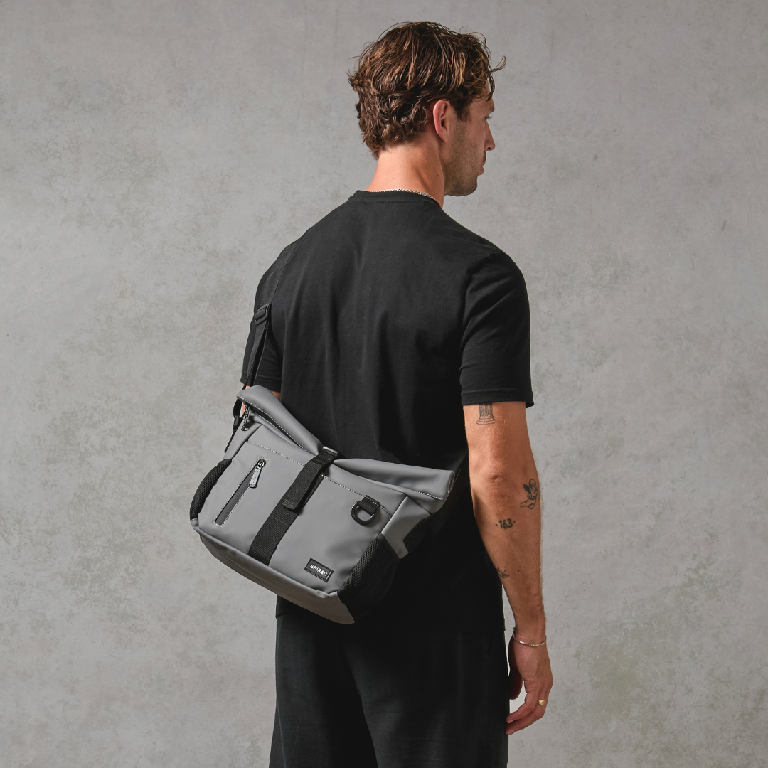 Dark Grey Traveller Deluxe Messenger Bag