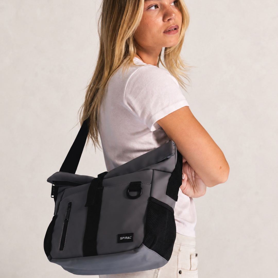 Dark Grey Traveller Deluxe Messenger Bag