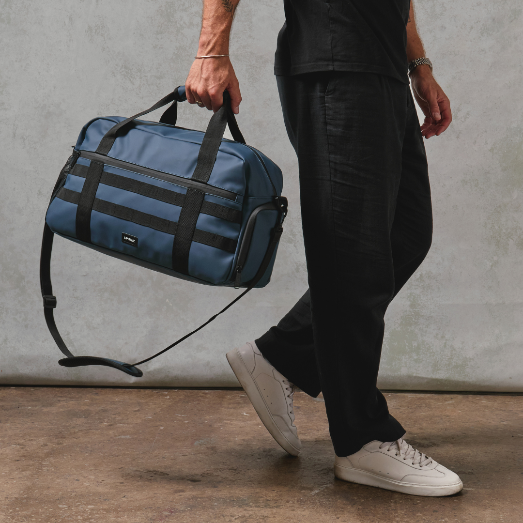 Navy 28L Explorer Deluxe Duffel