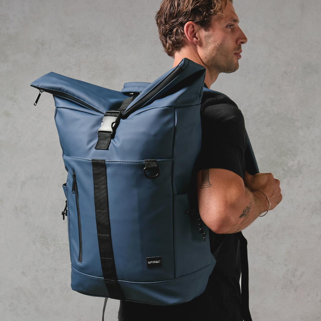 Navy 30L Traveller Deluxe Backpack
